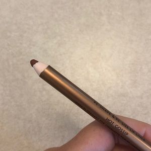 Charlotte tilbury lip cheat in hot gossip